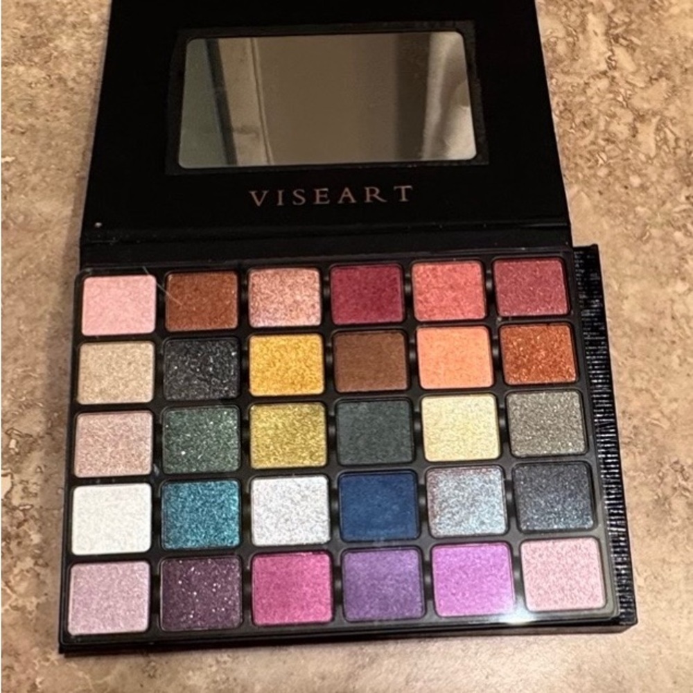 Viseart Grand Pro Volume 2 Eyeshadow Pallete - Picture 4 of 5